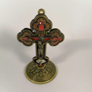 Распятие маталл,малое на под-ке 9 см Распятие маталл,малое на под-ке 9 см
