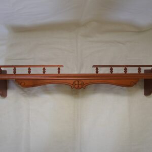 Полка прямая с резьбой (цвет - кр. дерево) Полка прямая с резьбой (цвет - кр. дерево)