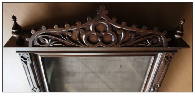 Киот заказной настенный