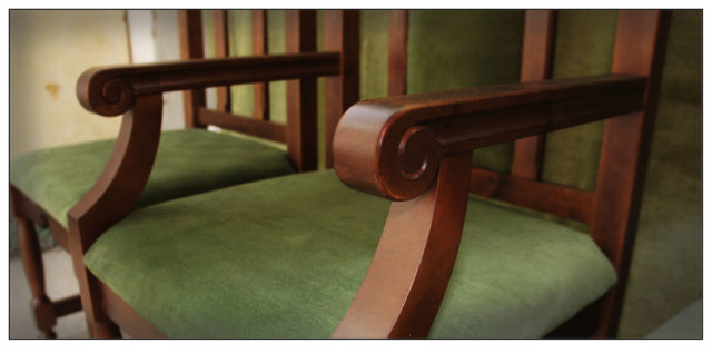 Стулья мягкие со спинкой