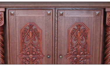 Жертвенник резной