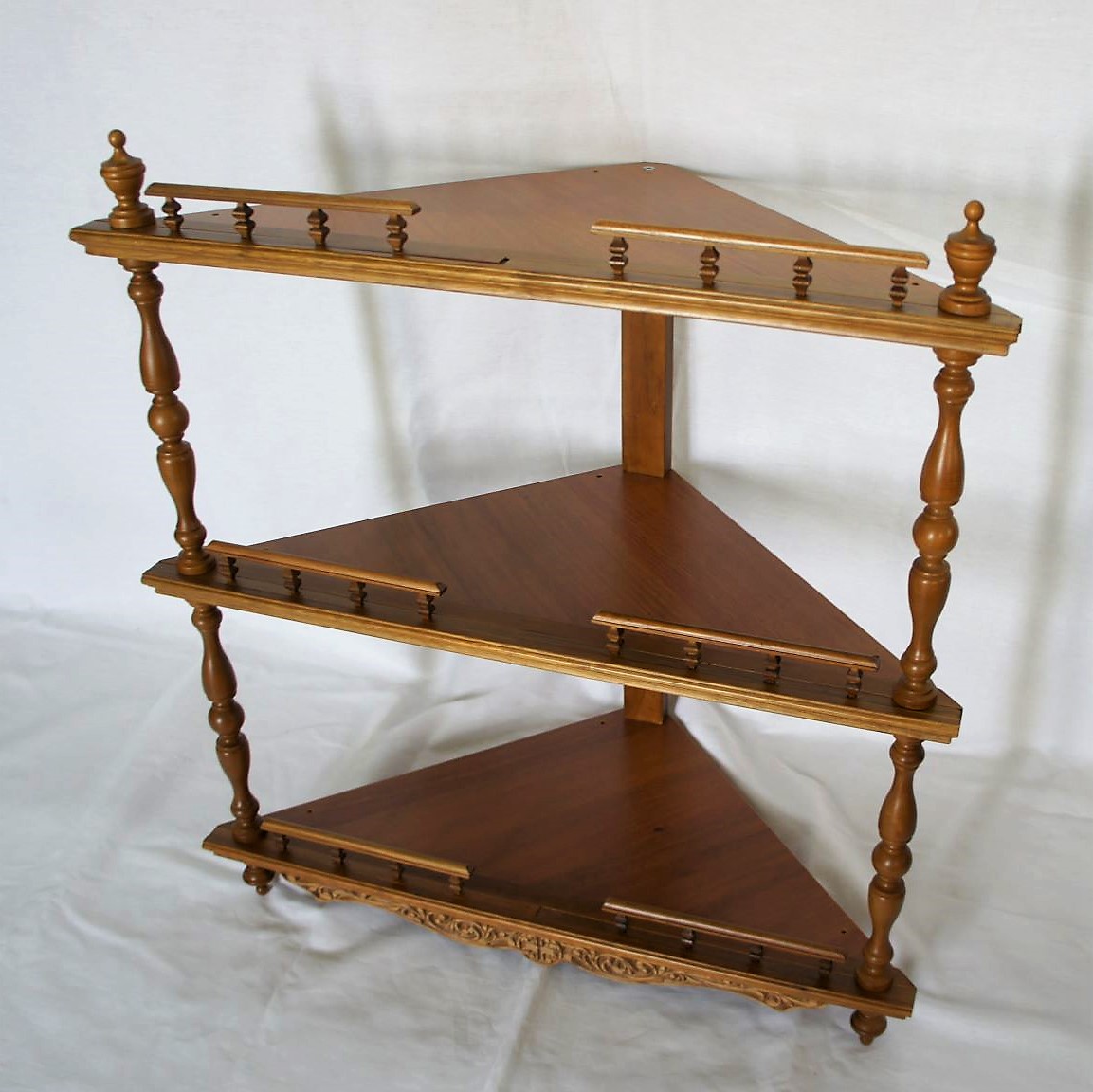 Полка угловая, трехъярусная (цвет - дуб) — изображение 2