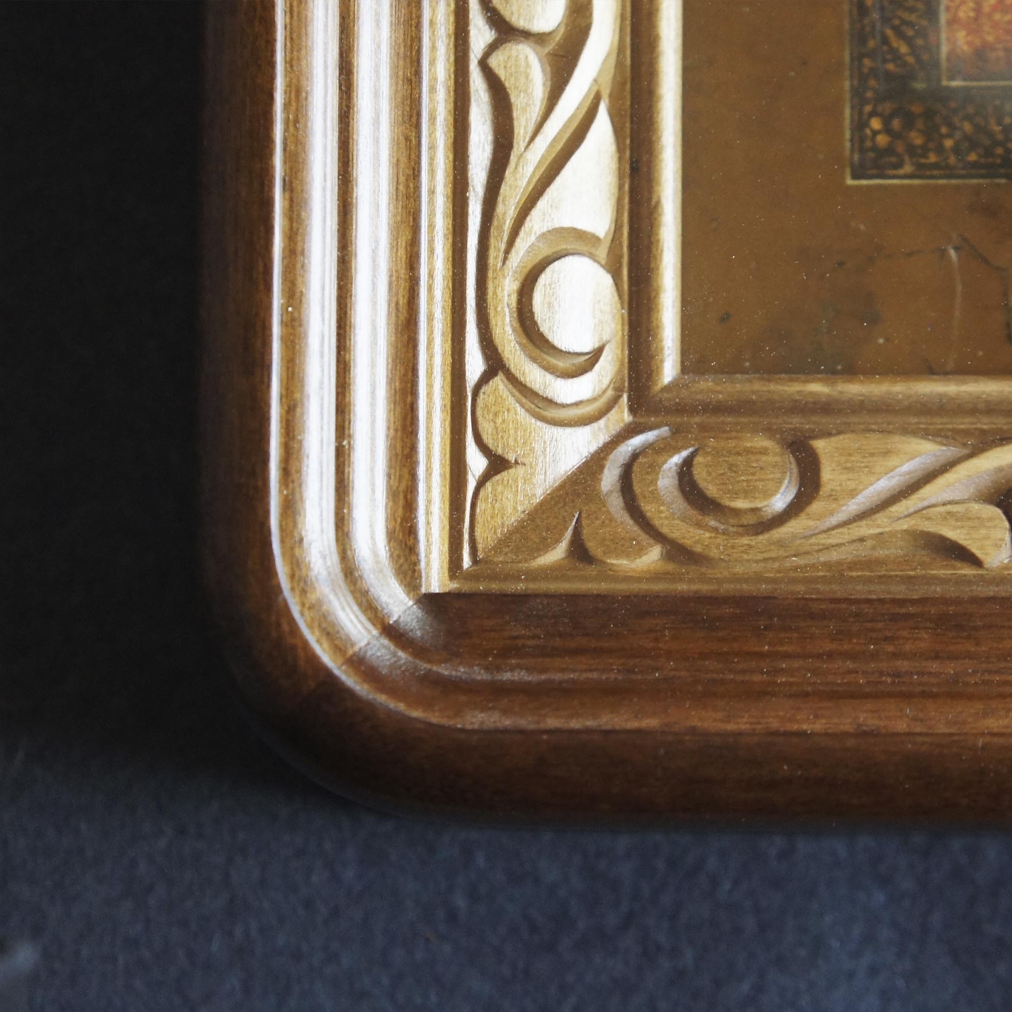 Киот под икону 21*27, с резьбой (цвет - красное дерево)