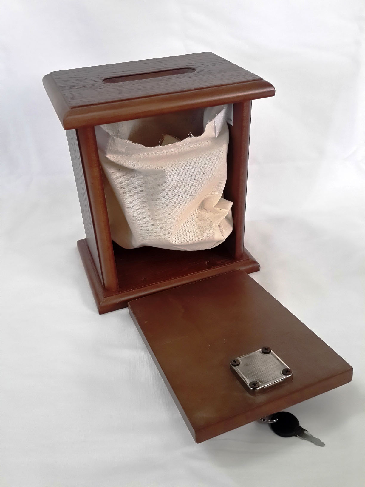 Ящик для пожертвований, средний (23*20*14,5) (МДФ, шпон дуба)