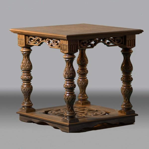 Столик литийный (резной)