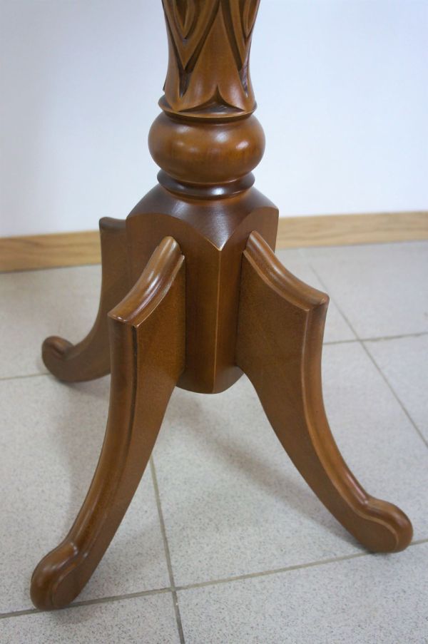 Аналой на одной ножке