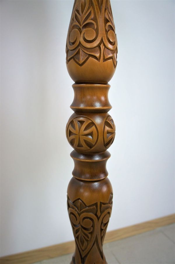 Аналой на одной ножке