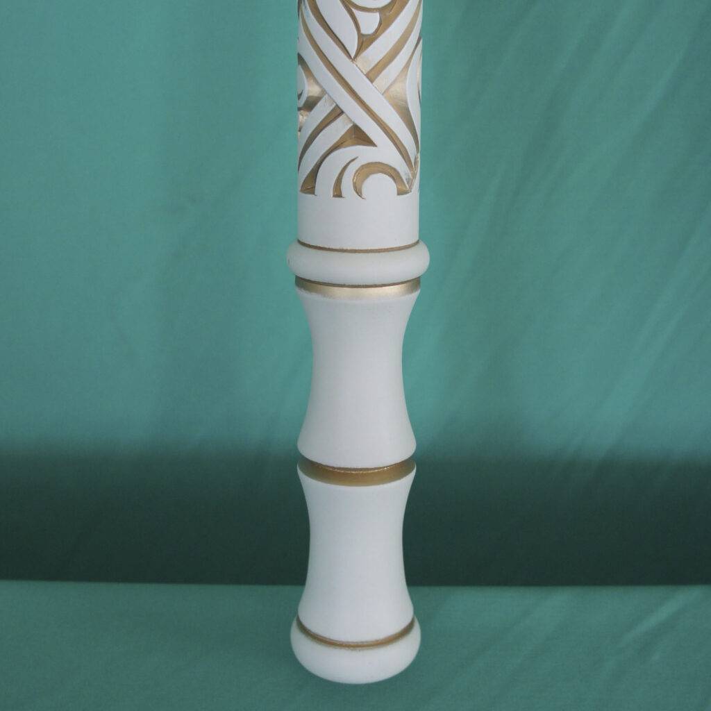 Подсвечник под свечу дьяконовскую (белый, эмаль, патина, латунь, ручная ...