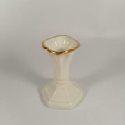 Подсвечник керамический "Лилия" (белая глазурь)