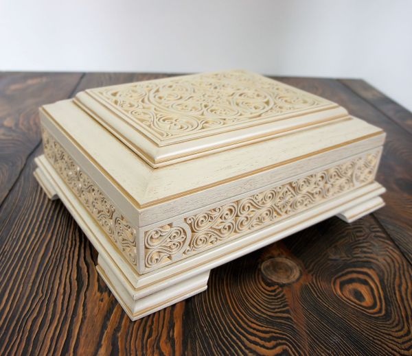 Мощевик дуб, резьба (белый, эмаль, патина) — изображение 2