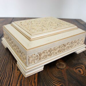 Мощевик дуб, резьба (белый, эмаль, патина)