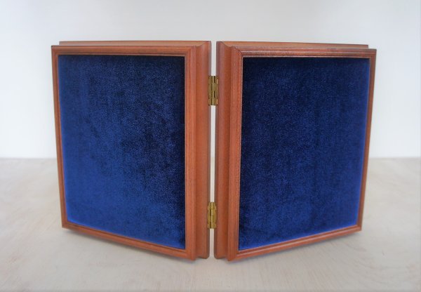 складень деревянный 17х21 с бархатом