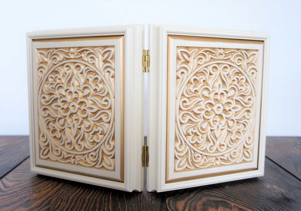 Складень деревянный 17х21 с резьбой (эмаль, патина)