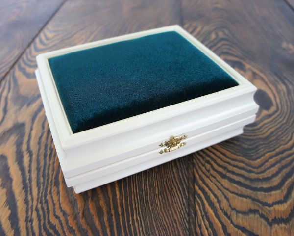 Складень деревянный 13х16 с бархатом (белый) — изображение 2