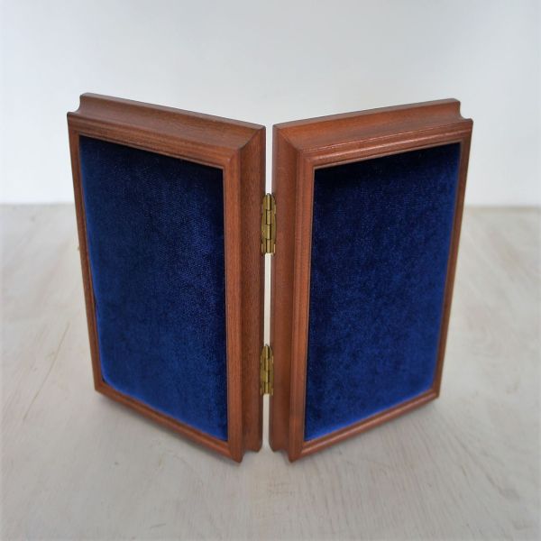 Складень деревянный 13х16 с бархатом