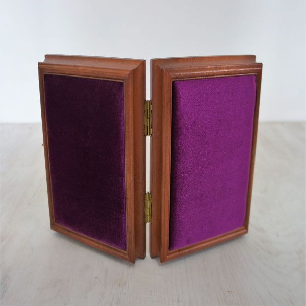 Складень деревянный 13х16 с бархатом