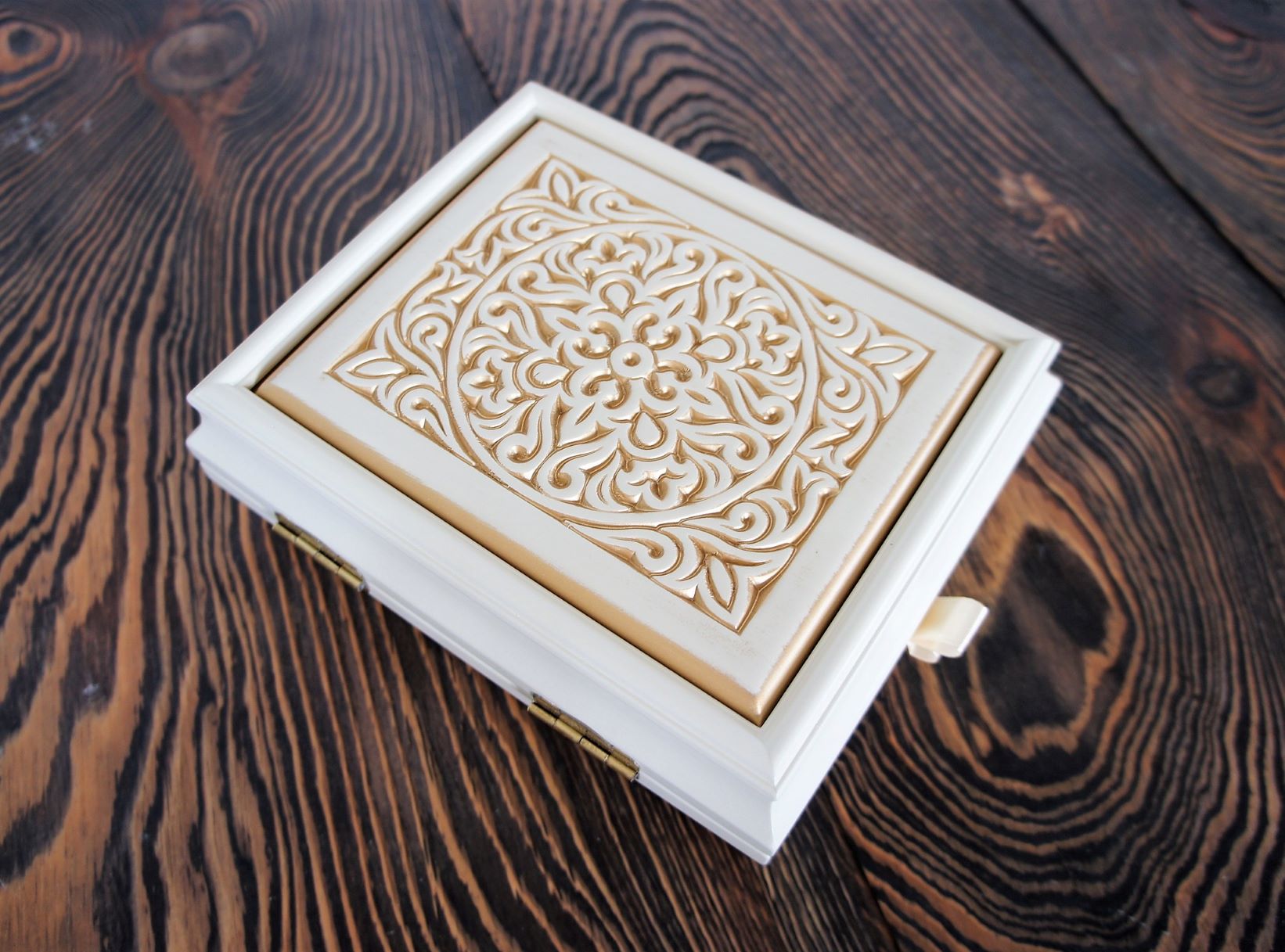 Складень деревянный 13х16 с резьбой (эмаль, патина)