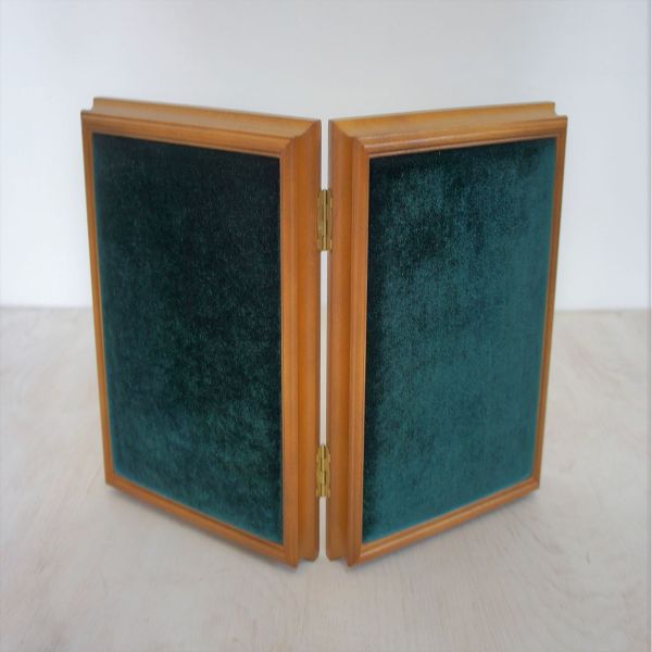 Складень деревянный 17х21 с бархатом складень деревянный 17х21 с бархатом