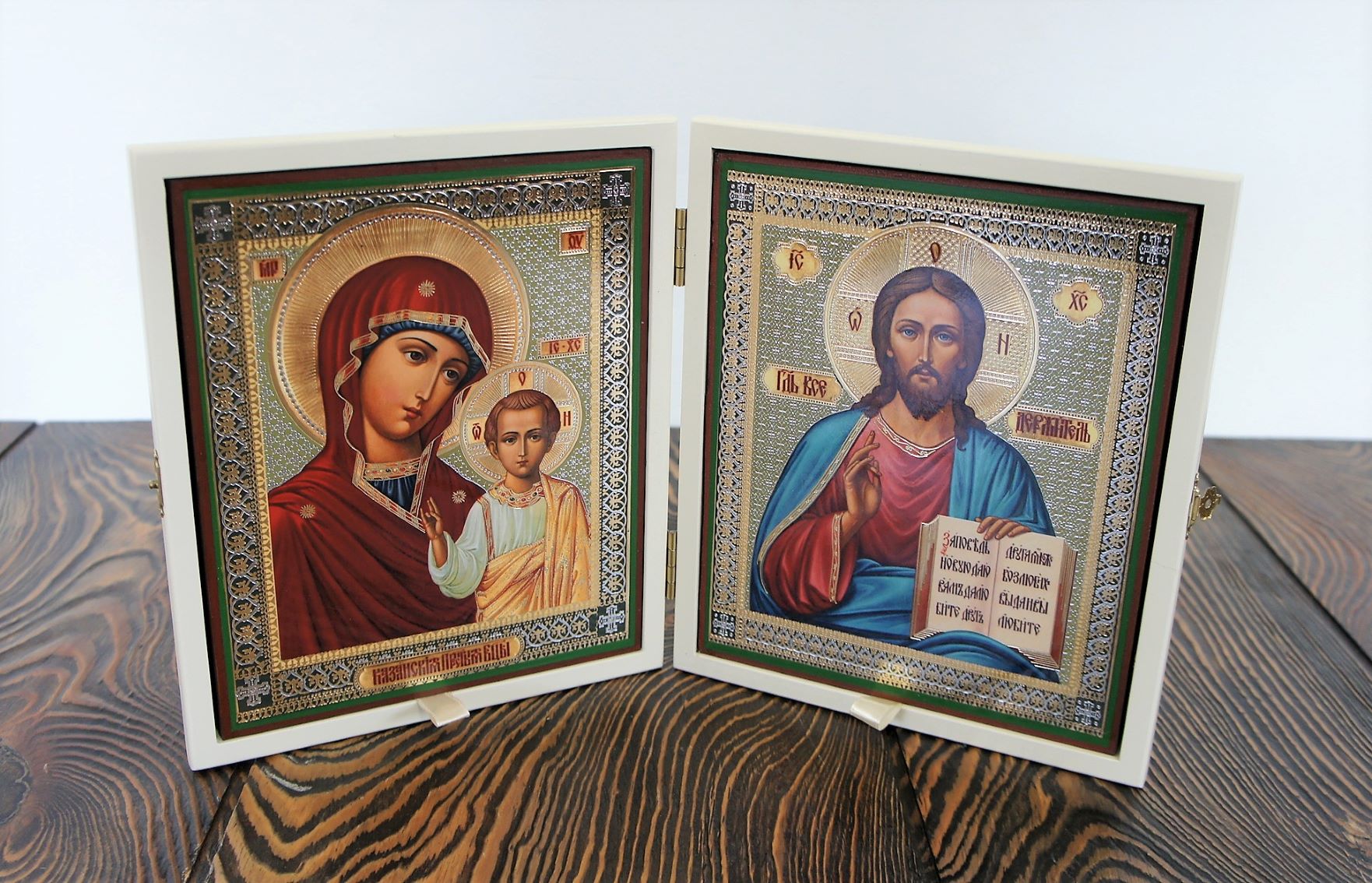 складень деревянный 17х21 с бархатом белый