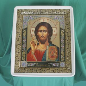 Киот под икону 33*40, с басмой (белый, эмаль, патина)