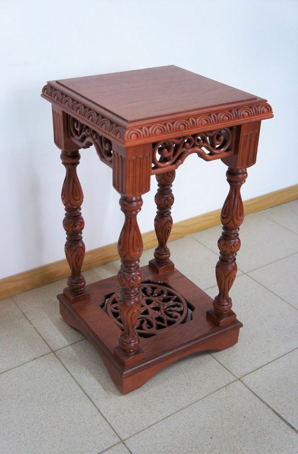 Подставка столик, большая (резная) — изображение 2