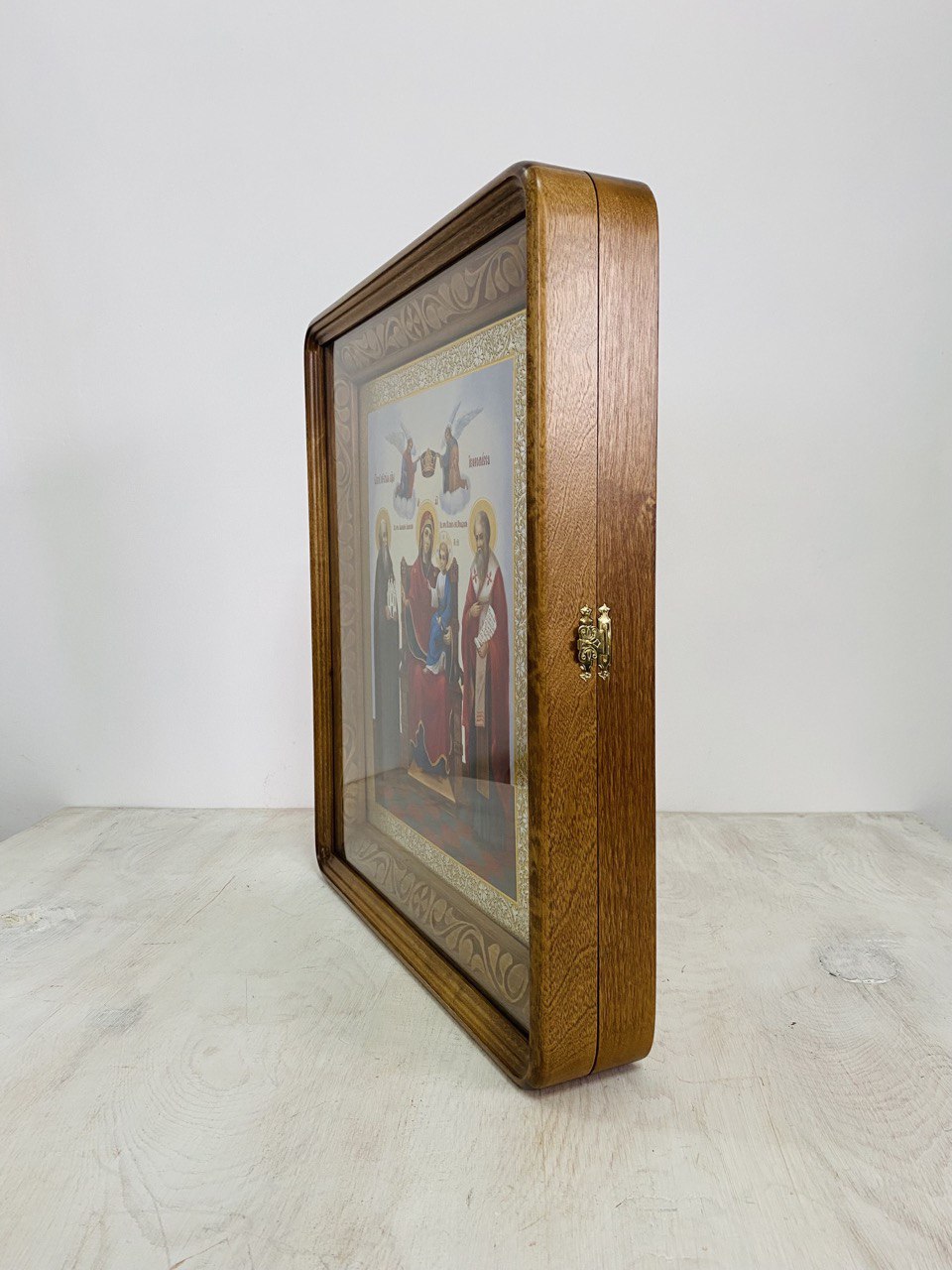 Киот под икону 30*40, с резьбой (цвет-дуб)