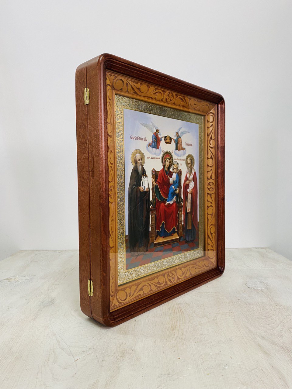 Киот под икону 30*40, с резьбой (цвет-дуб)