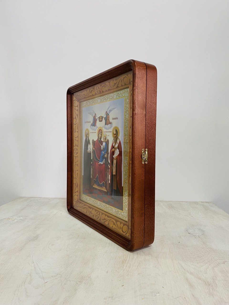 Киот под икону 30*40, с резьбой (цвет-дуб)