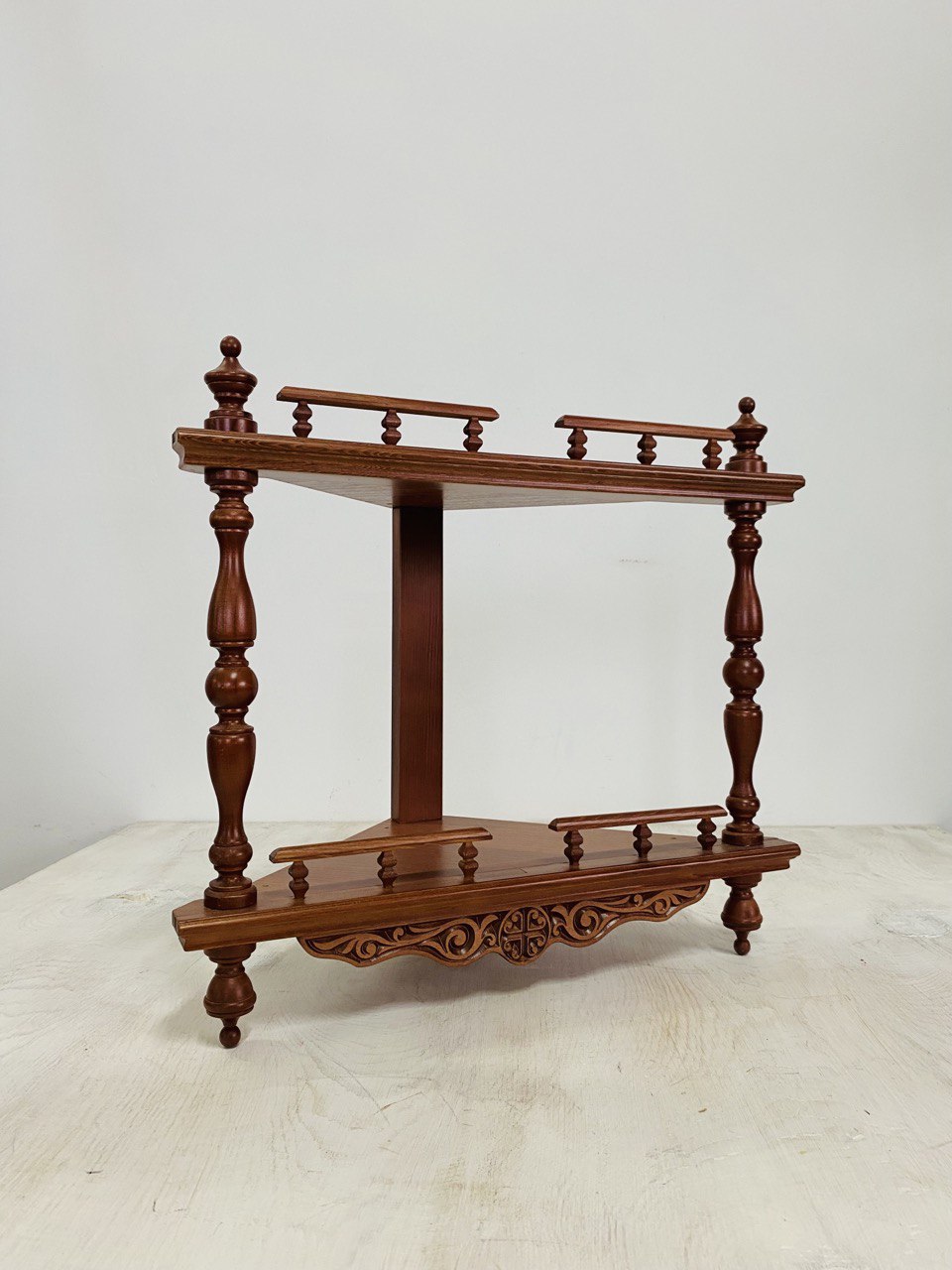 Полка угловая малая, двухъярусная (цвет - красное дерево) (О)