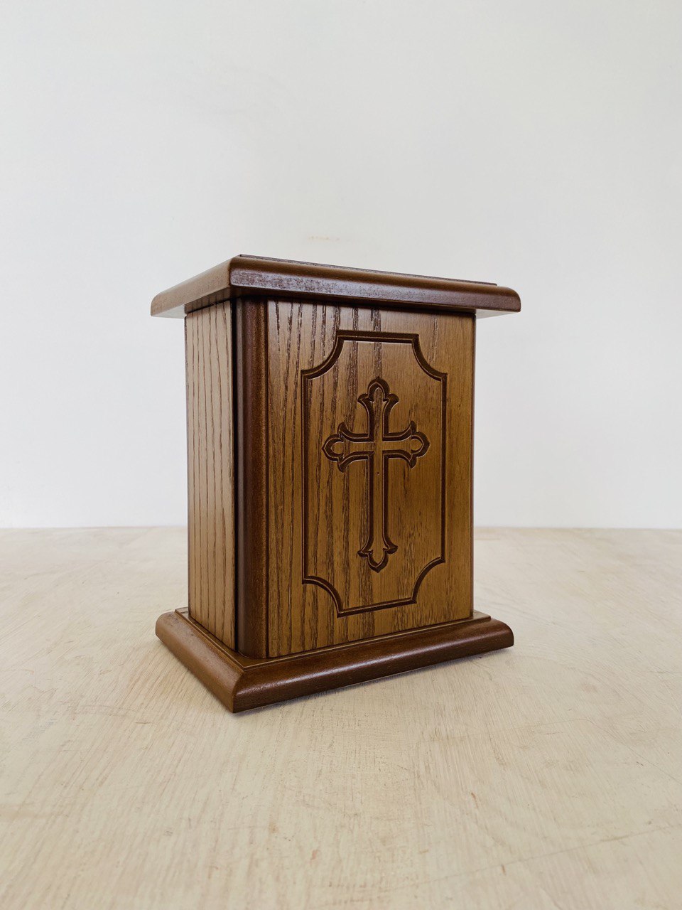 Ящик для пожертвований, малый (20.5*17*12.5) (МДФ, шпон дуба)