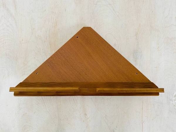 Полка угловая малая с резьбой (цвет - дуб) — изображение 3